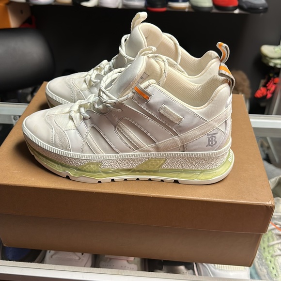 Burberry shoe size 39 euro unisex - Picture 4 of 8